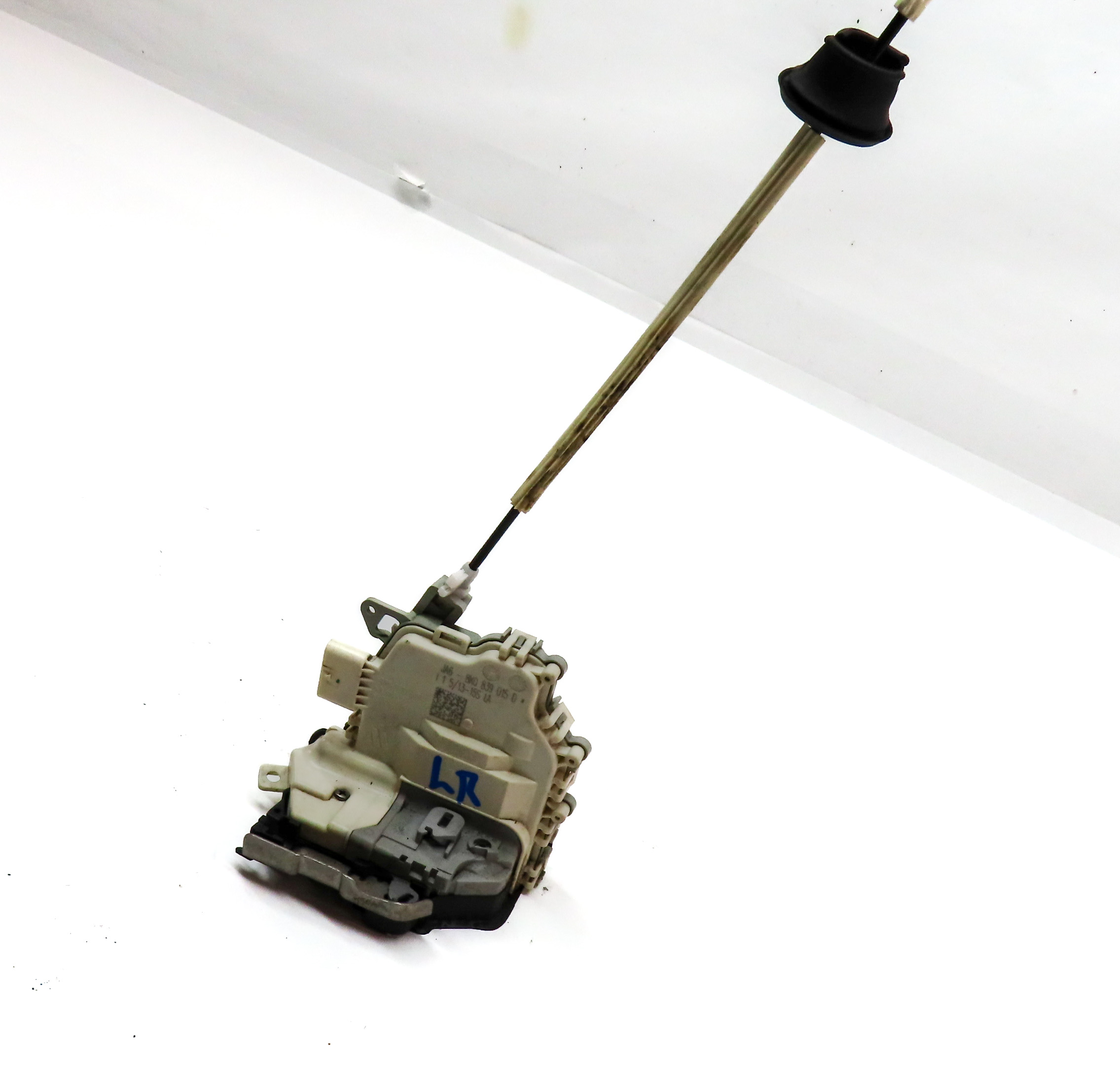 10-23 VW PORSCHE AUDI A3 A4 A8 S3 S4 Q5 MACAN PANAMERA REAR LEFT DOOR LATCH — exact item pictured